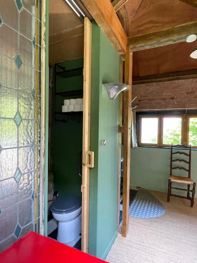 Jolie Cabane Avec Jacuzzi Pour Les Amoureux De La Nature Tullins Екстер'єр фото